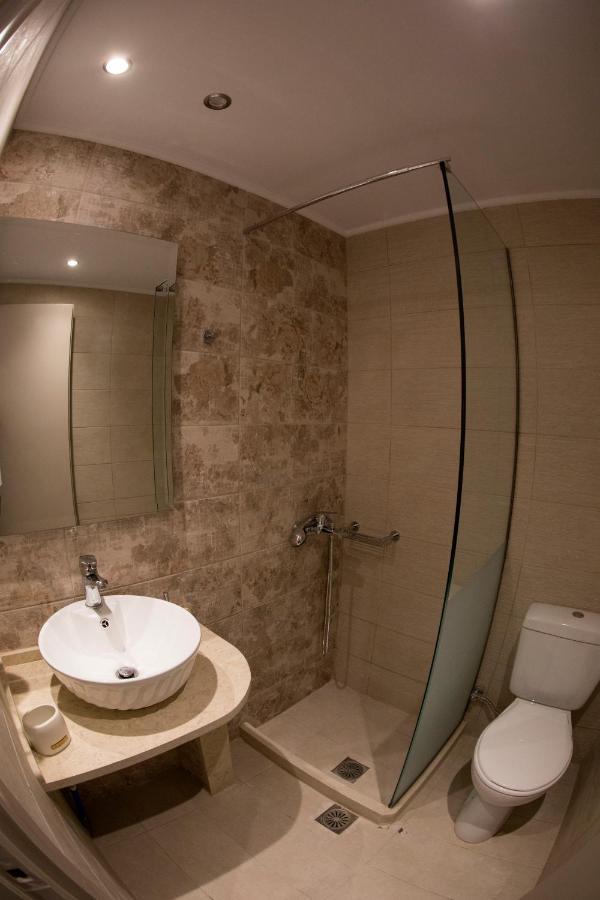 Bellarias House Aparthotel นีดรี ภายนอก รูปภาพ