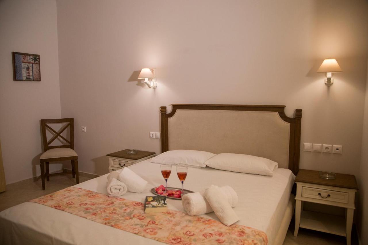 Bellarias House Aparthotel นีดรี ภายนอก รูปภาพ