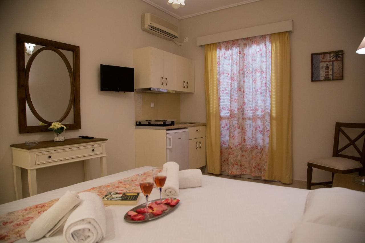 Bellarias House Aparthotel นีดรี ภายนอก รูปภาพ