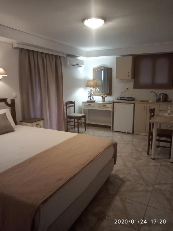 Bellarias House Aparthotel นีดรี ภายนอก รูปภาพ