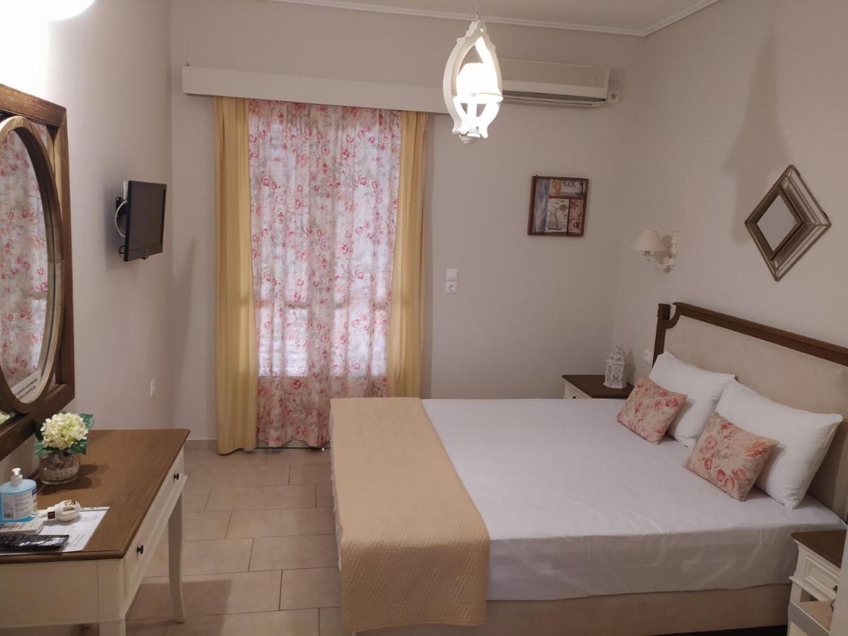 Bellarias House Aparthotel นีดรี ภายนอก รูปภาพ