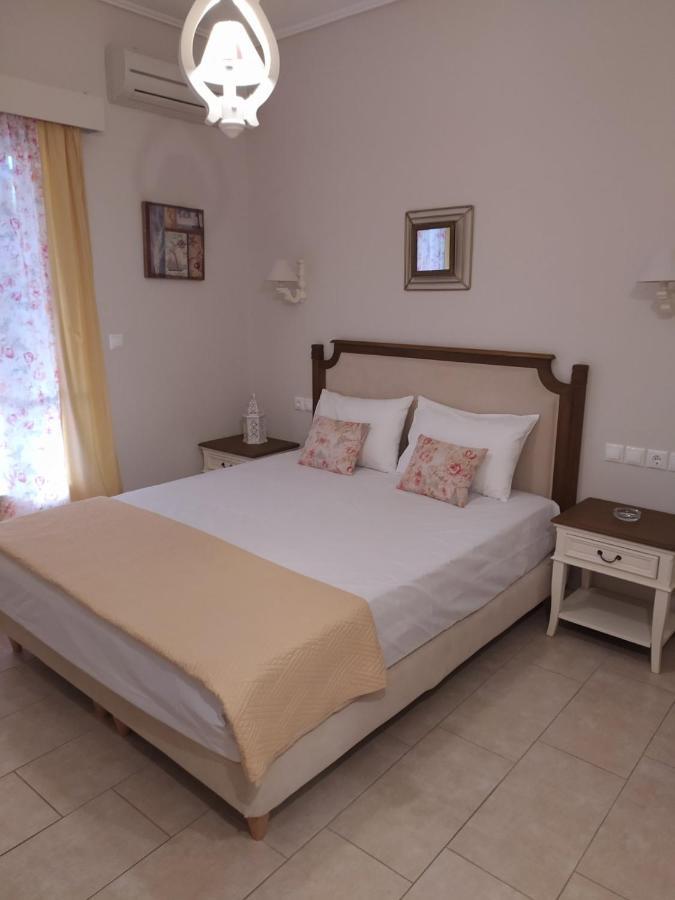 Bellarias House Aparthotel นีดรี ภายนอก รูปภาพ
