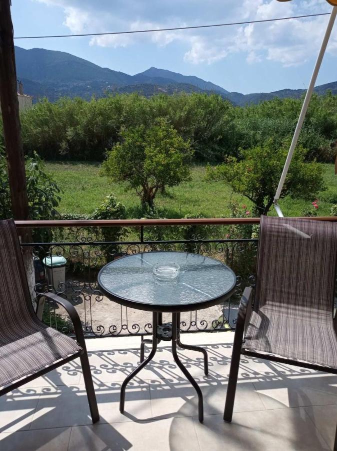 Bellarias House Aparthotel นีดรี ภายนอก รูปภาพ