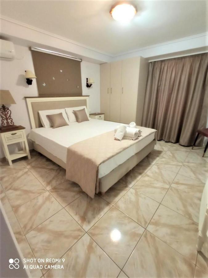 Bellarias House Aparthotel นีดรี ภายนอก รูปภาพ