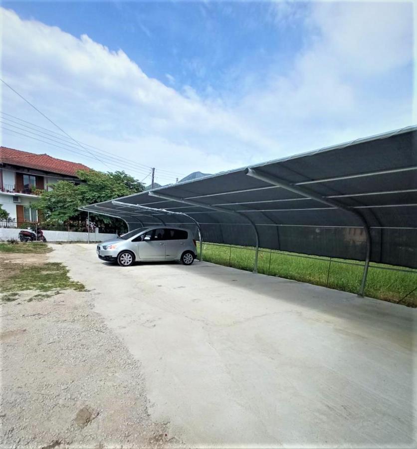 Bellarias House Aparthotel นีดรี ภายนอก รูปภาพ